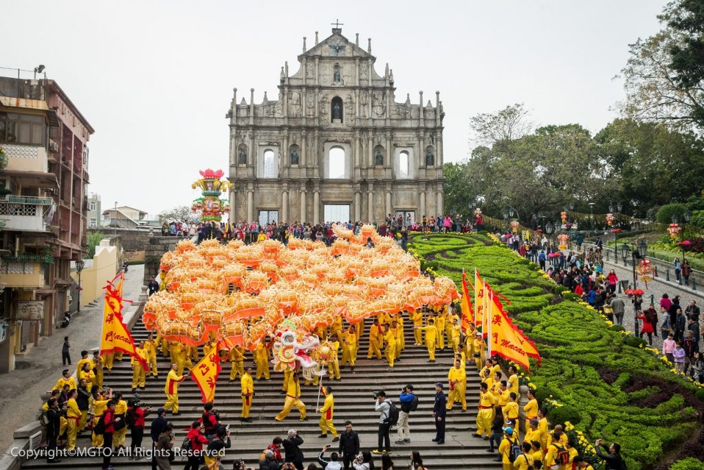 1st and 2nd Day of Lunar New Year Golden Dragon Parade will pass on