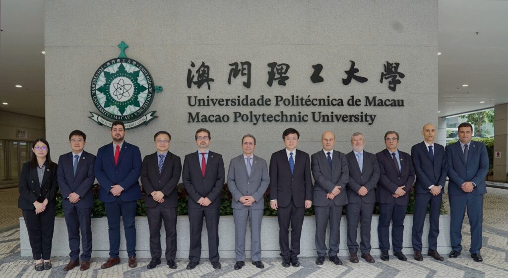 Una delegación presidida por el rector de la Universidad de Coimbra visita la UPM para apoyar el desarrollo de las grandes empresas de salud, ciencia y tecnología